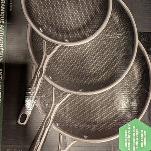 Henckels Paradigm Ceramic Coated Nonstick Frying Pan/Skillet Set, 3 Pieces